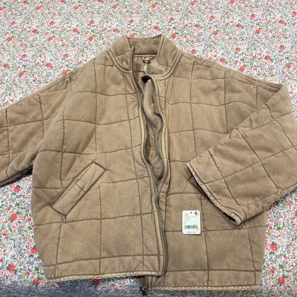 BNWT free people champagne dolman quilted knit jacket size small.